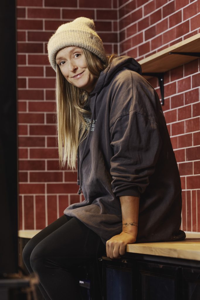 Laura Lahtinen Terho Hills keittiössä