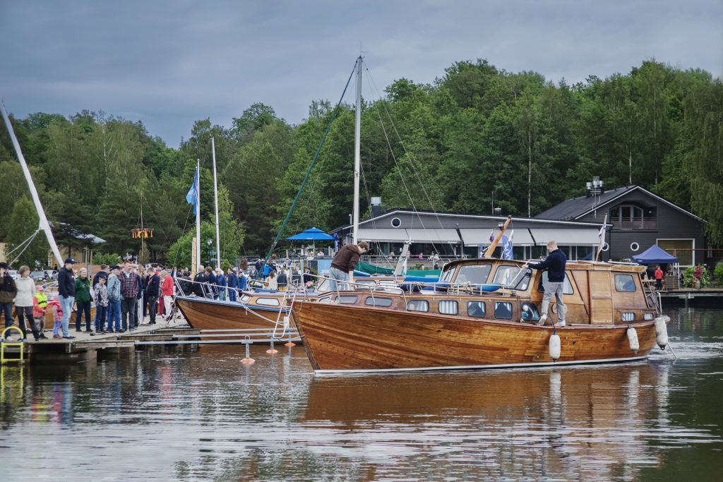Puuvenefestivaalit Mathildedalissa